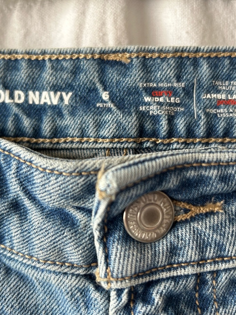 Old Navy Curvy Extra High Rise Cuffed Wide Leg Jeans Rolled Light Wash - Picture 7 of 7